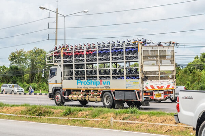 Dịch vụ vận chuyển gửi xe máy đi ra Hà Nội uy tín giá rẻ