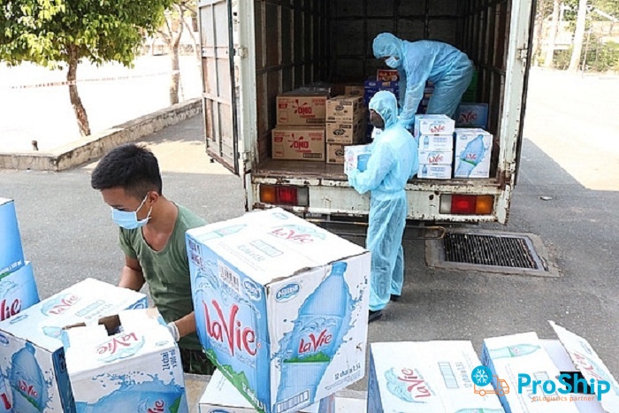 Nhận vận chuyển hàng thiết yếu phục vụ phòng chống Covid-19 trên toàn quốc